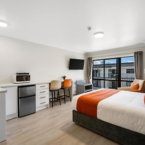 Stay 280 & Stay 284 Rotorua - Refurbished Modern Accommodation
